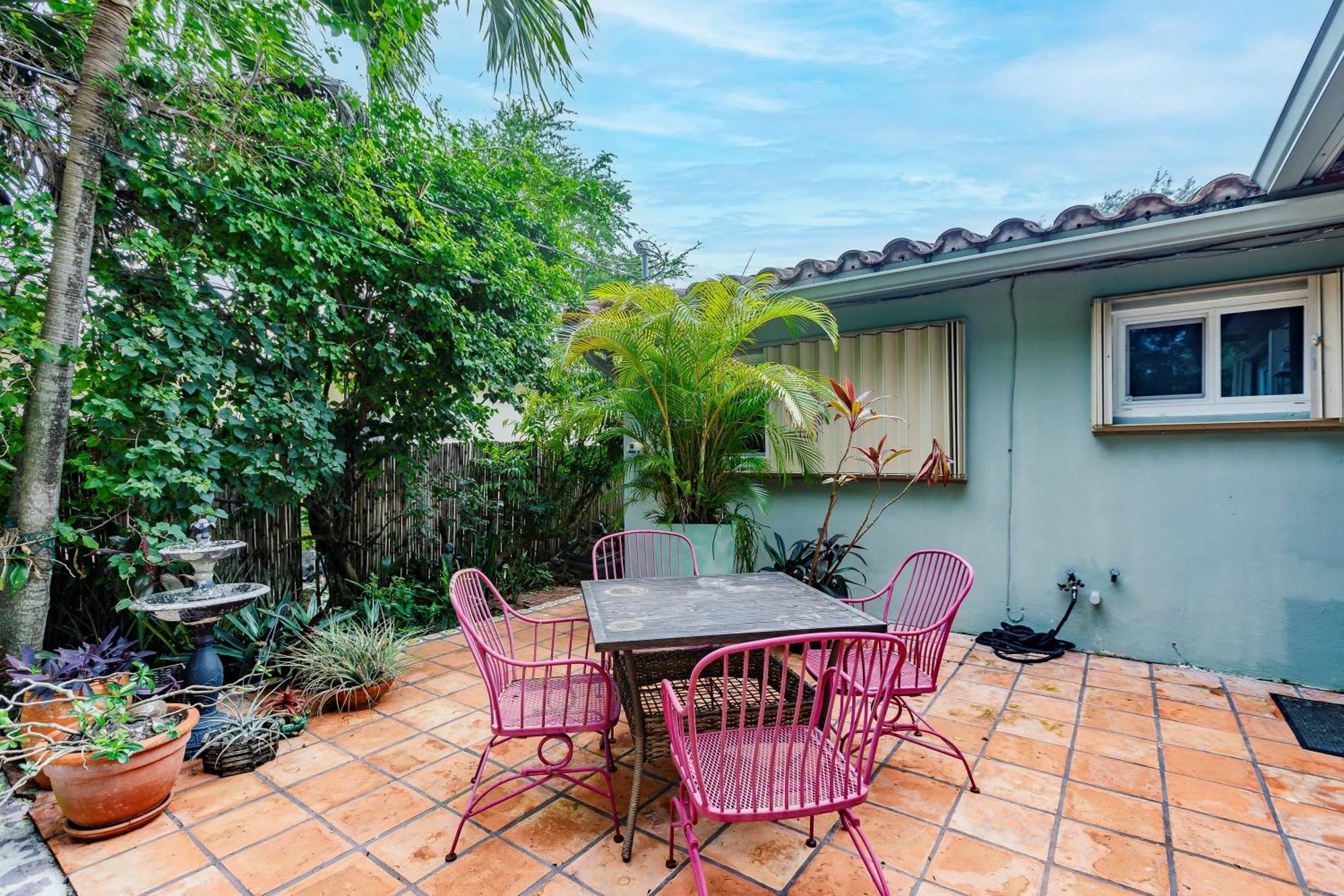 Uhost Ai - Updated 1B1B Hideaway - Sleeps 3 Hollywood Exteriör bild